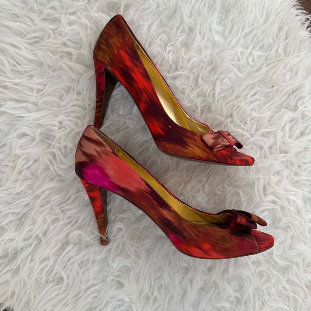 J.CREW peep toe bow heels in orange brown magenta painterly pattern Size 10 rare
